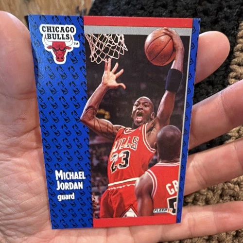 Fleer 1991-92 Base Set Michael Jordan #29 Chicago Bulls NBA Basketball Card