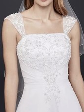 Sz 14 V9010 David's Bridal Wedding Dress White Chiffon A-line Cap Sleeves