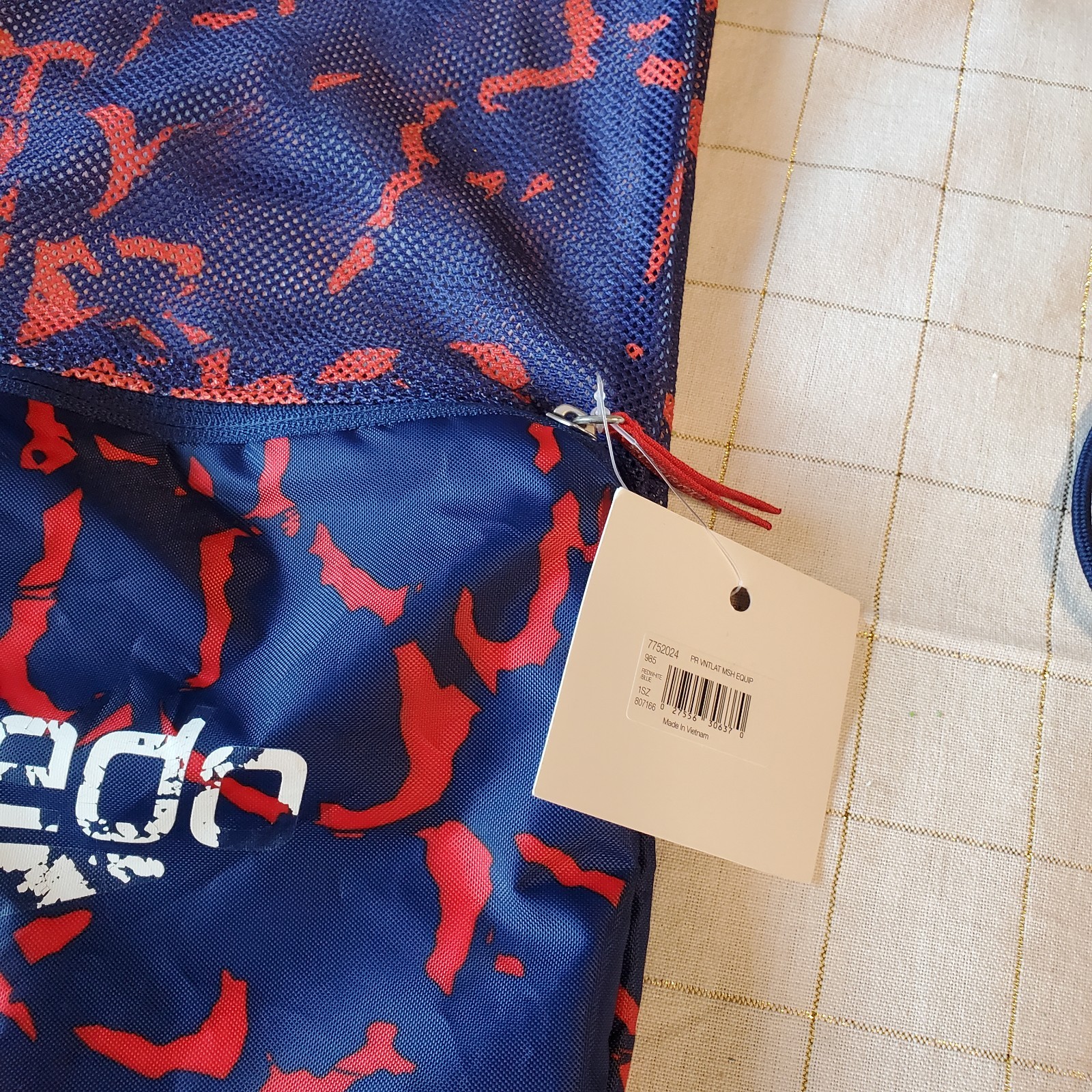 SPEEDO Ventilator Red Mesh Swimsuit Carry Bag Cinch NWT *flaw*