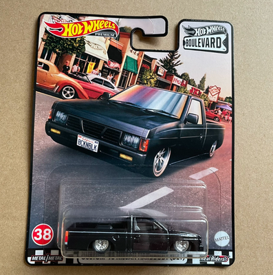 Hot Wheels Premium Boulevard #38 Custom 93 Nissan Hardbody D21