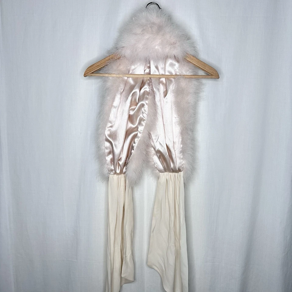 BEBE Rosa Pluma Estola Mantón Envoltura Boda Bolero Encogerse de hombros Forro Satinado Arco Usado en Excelente Condición Foto 4 de 4