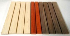 Tabla De Cortar De Madera Vacía En La Vista Superior De Fondo Blanco
