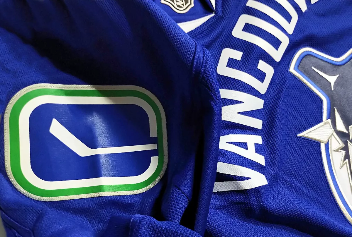 1980 vancouver canucks jersey