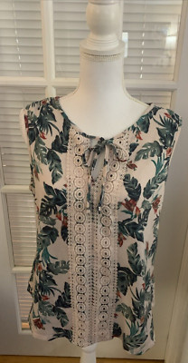 Fyve Top Sz L Green Floral Crochet Trim Tie Pullover Sleeveless Round Neck