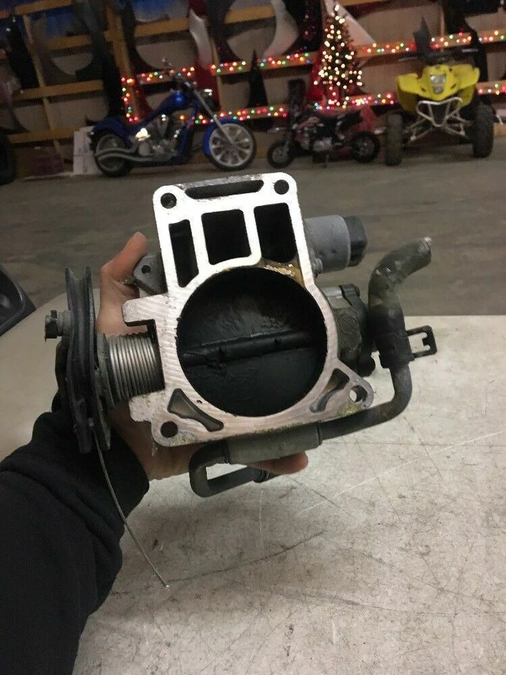 Throttle Body  1998 Cadillac Eldorado 4.6L - Image 3 of 3