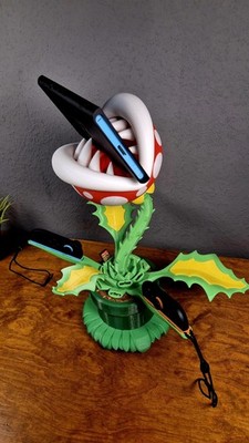 Nintendo Switch 2 Dockingstation   Piranha Pflanze Design