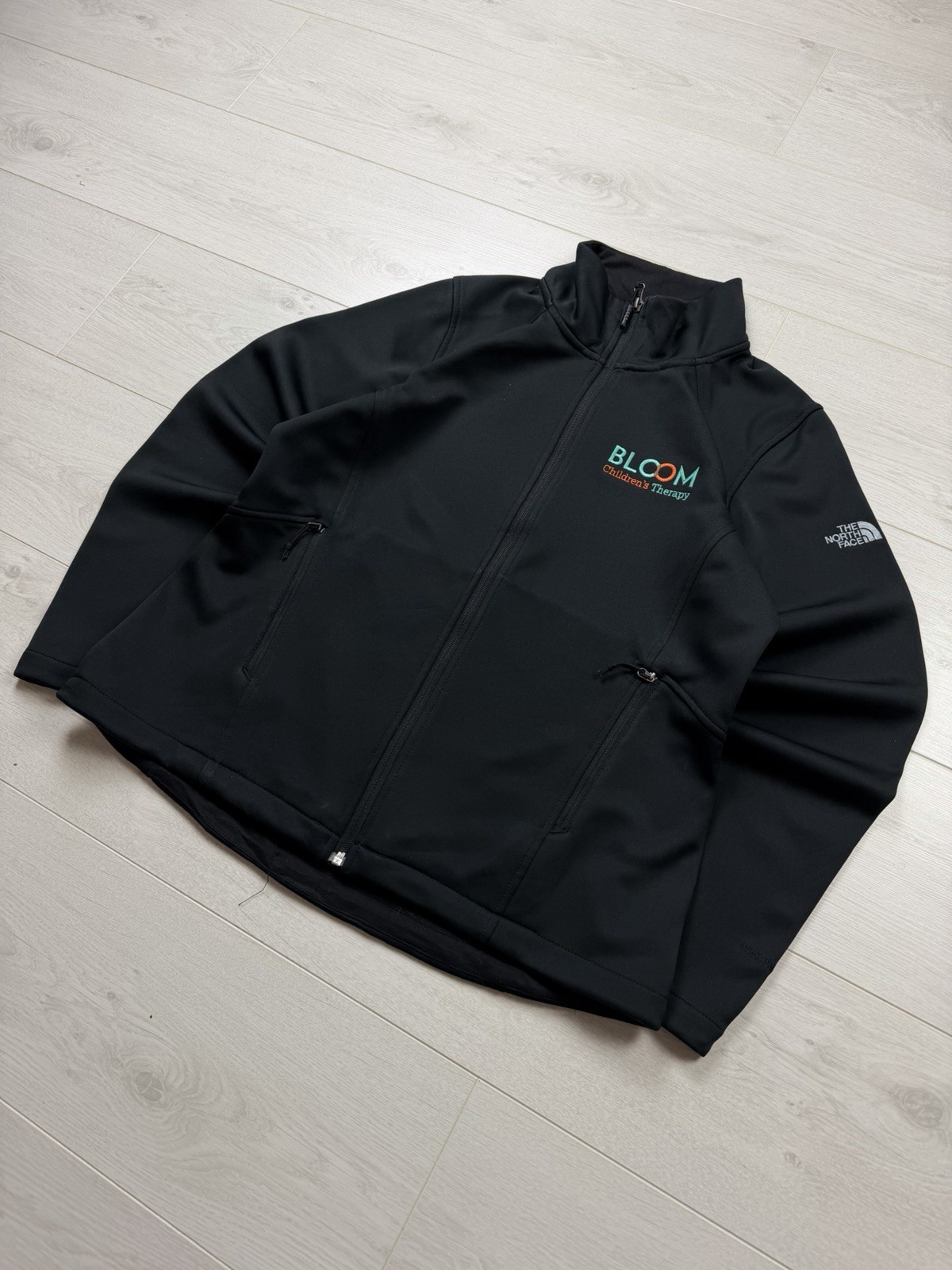 The North Face Windwall Fleece Women’s Full Zip-up Small Logo Hiking Jacket thumbnail 3