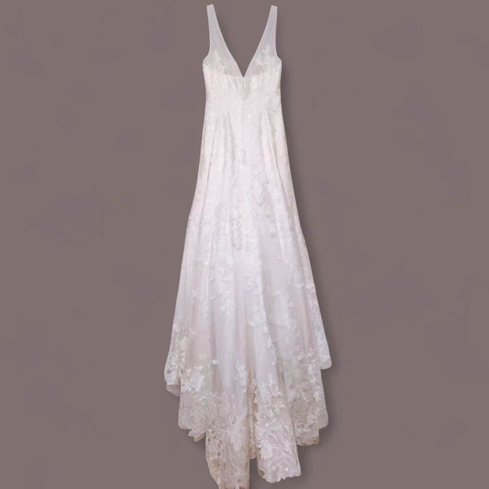 BNWT Oleg Cassini Ivory A-Line Sweep Train Wedding Dress Women's Size 6 - Image 3 of 4