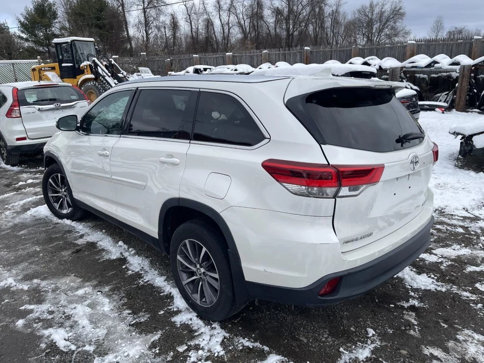 Toyota Highlander 2014-2019 cuarto derecho ventana 3,5 L a AWD 77 K -XLE- 61700 Foto 2 de 4