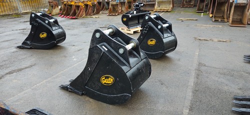 750mm Digging Bucket w/ 65mm Pins - New - Price £1090.00 + VAT @ 20% - B892 - Picture 5 of 5