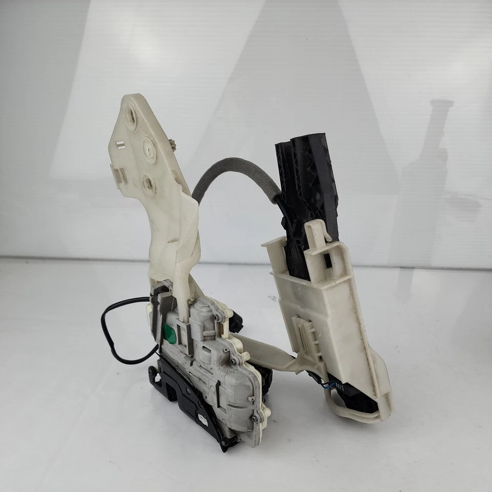 2011-2016 Fits Porsche Cayenne Front Pass Right Side Door Lock Latch Actuator Foto 4 de 4