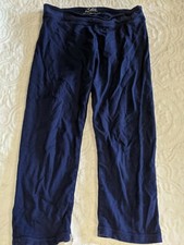 Justice girls sz. 10 navy knit crop leggings. Cute, comfortable