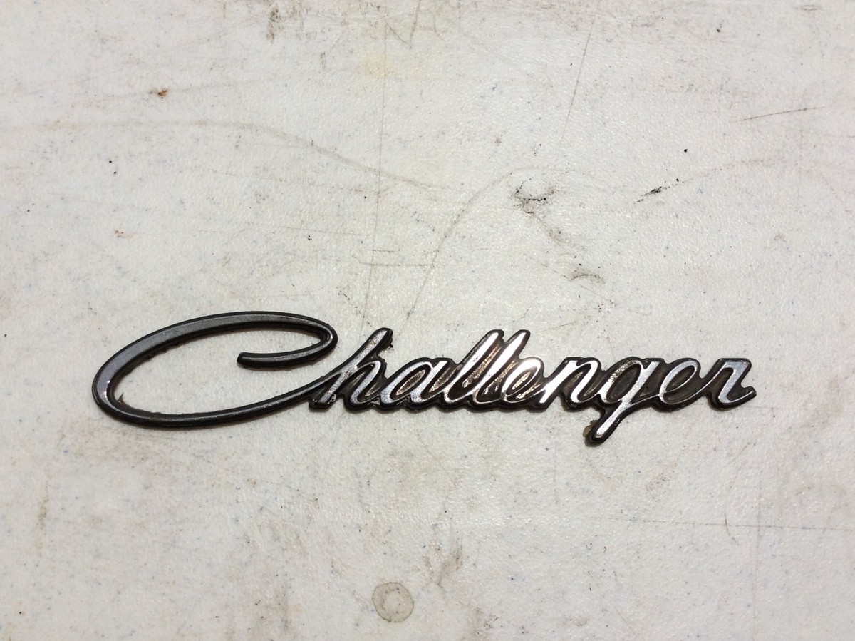 1960's 1970's Dodge Challenger Fender Emblem 3444938 R28B4 | eBay