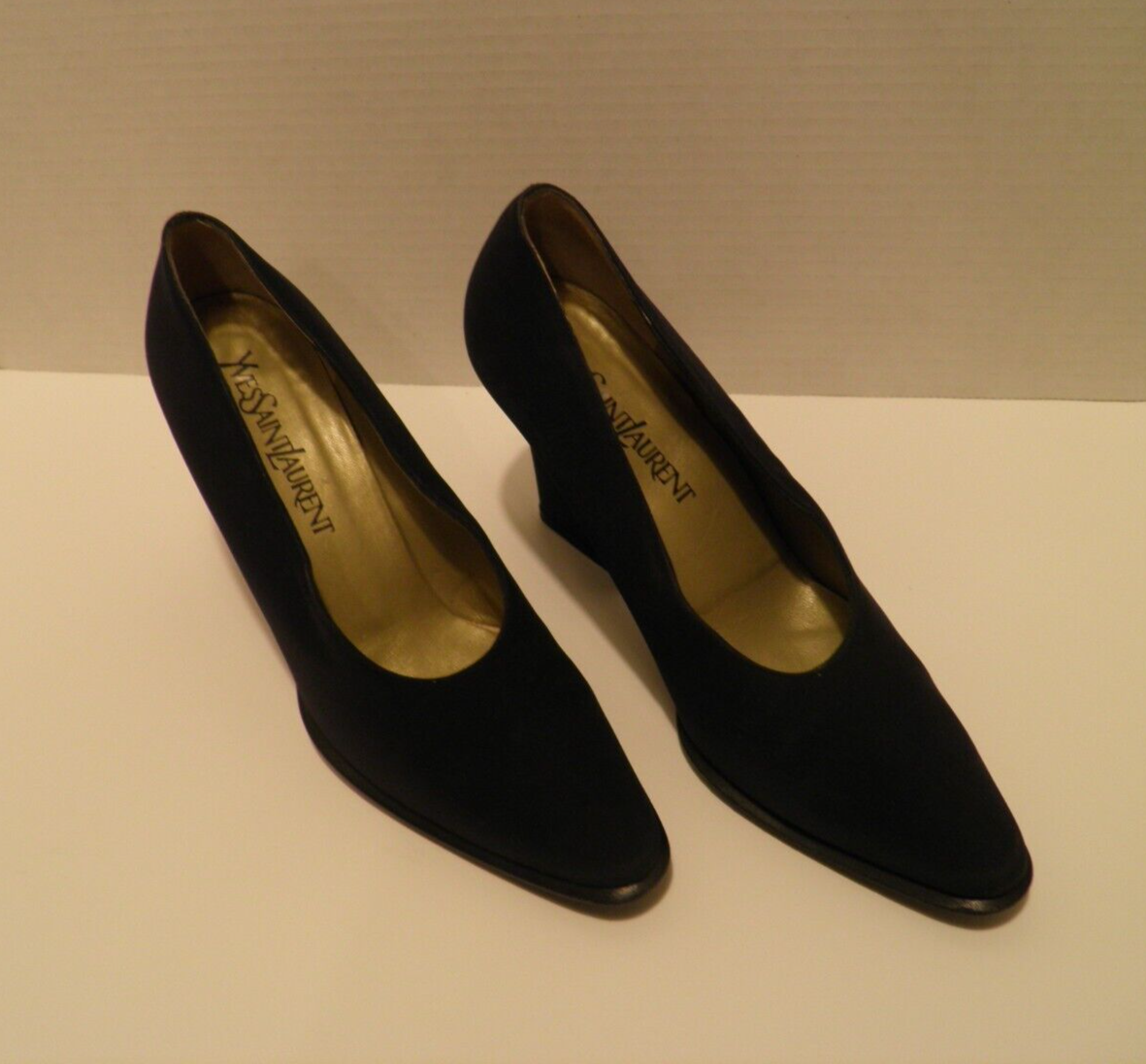 SAINT LAURENT Vintage Yves St Laurent Classic Nero Tacchi Sottili Cuneo Tessuto Pelle Taglia 7 ottime condizioni