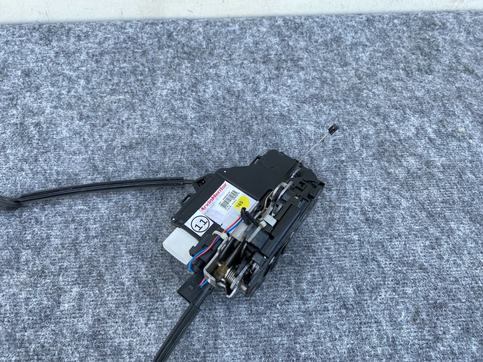 REAR LEFT DRIVER DOOR LOCK ACTUATOR BENTLEY CONTINENTAL FLYING SPUR (06-12) OEM