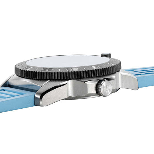 New Luminox Pacific Diver Mother Of Pearl Dial Rubber Band Men's