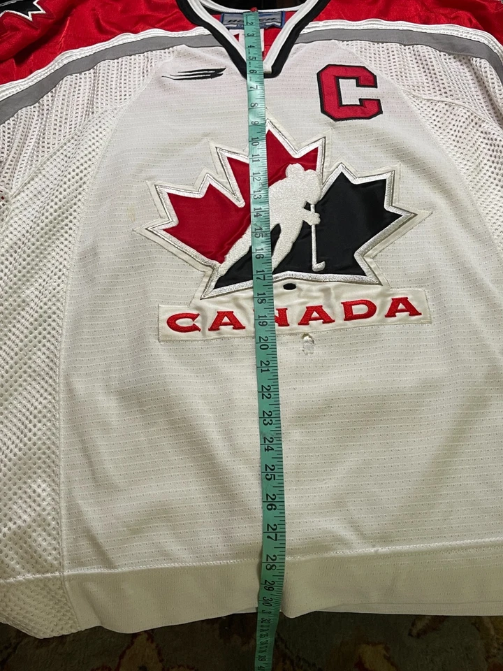 Eric Lindros No.88 Jersey by Bauer. 1998 Nagano Olympics. Sz 48  - Image 4 of 4