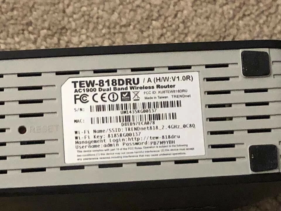 TRENDNET TEW-818DRU DUAL BAND 4 PORT WIRELESS ROUTER - Image 3 of 4