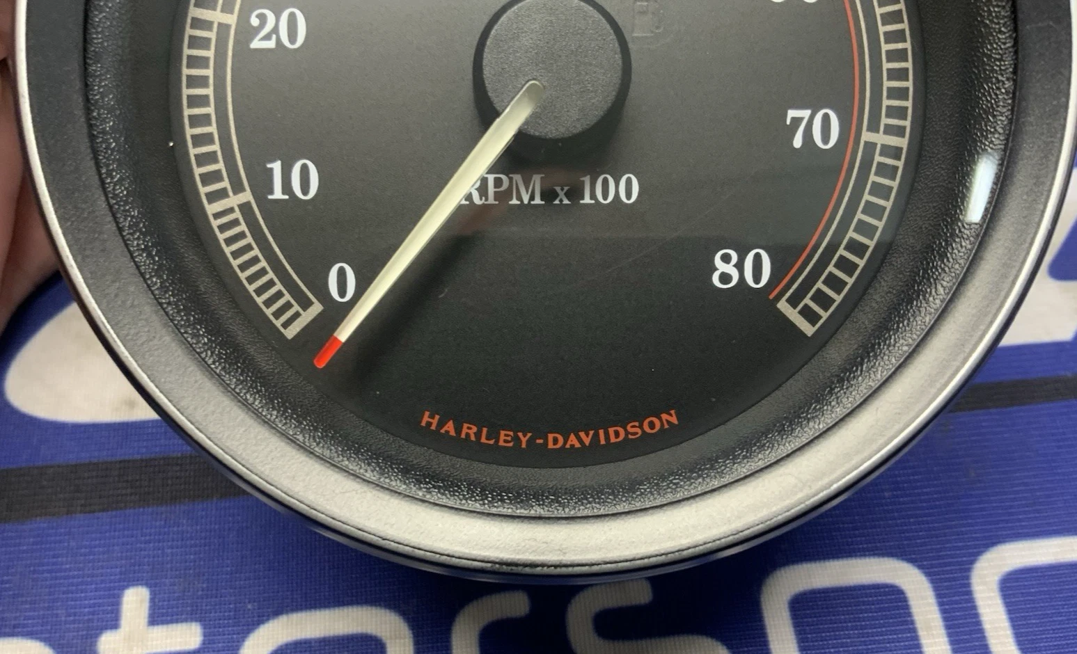 Harley Davidson Tachometer Gauge (RPM) Electra Glide 2000-2003 OEM 67348-00