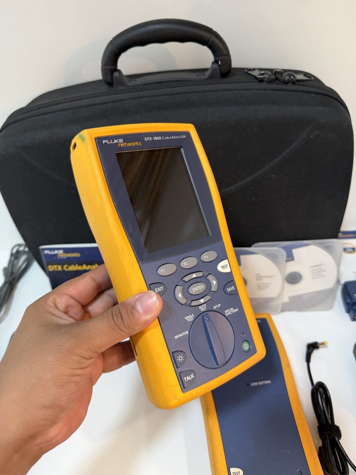 FLUKE NETWORKS DTX-1800 DTX CABLE ANALYZER KIT & PLA002  (TESTED) -FREE SHIPPING