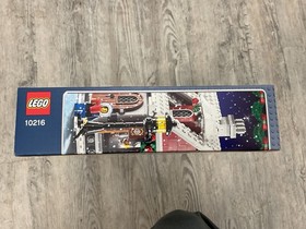 LEGO 10216 Winter Village Bakery Christmas Retired Sealed Horse Chef Mini Figure