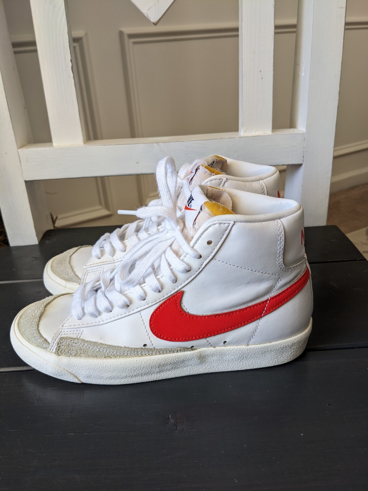 Nike Blazer Mid 77 VNTG Habanero Red Sail White CZ1055-101 Womens Size 6.5