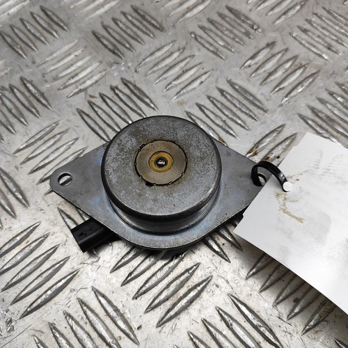 Opel Astra J Nockenwelle Zylinderkopf Magnet 55562223 1.4P 74kw 2011 28353833