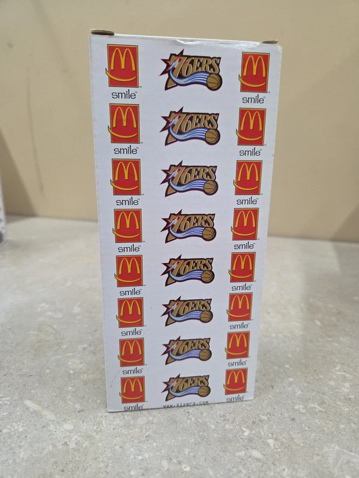 ALLEN IVERSON 2002 MCDONALD'S EDICIÓN LIMITADA DORADA CABEZA BOBBING BOBBLE CON CERTIFICADO DE AUTENTICIDAD Foto 3 de 4