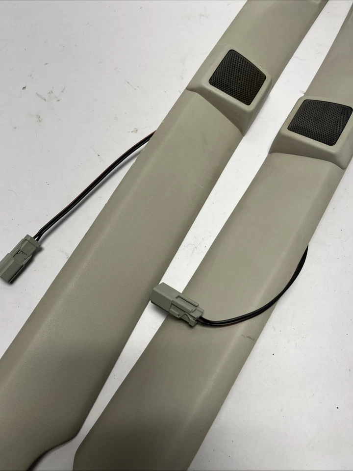 Land Rover Discovery 1995-1998 1 izquierda derecha derecha un pilar con altavoces Foto 3 de 4