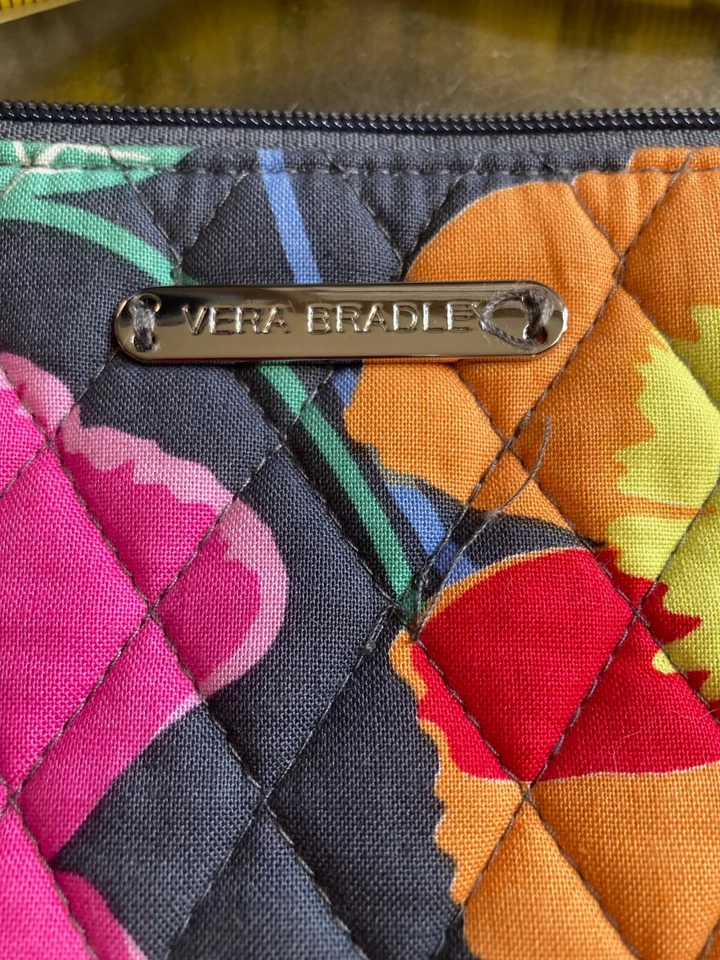 Vera Bradley MAKE UP CASE 8 LENTH  6 HIGH in Jazzy Blooms NWOT - Image 4 of 4