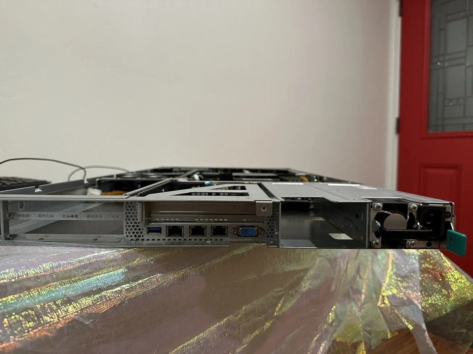 Tyan Thunder HX Server 1U Rackmount C621 2.5 LGA3647 AMD EPYC 7401P 128 GB RAM - Image 3 of 4