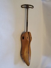 Geo E. Belcher Stoughton Wood Wooden VINTAGE Shoe Stretcher Size 2