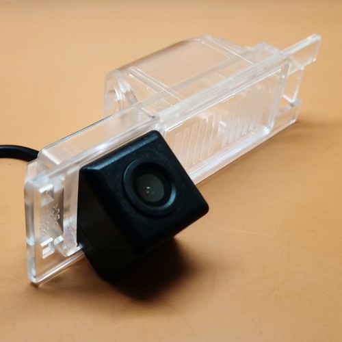 Car Reverse Rear View Backup camera For Chevrolet Malibu 2013 2014 2015 NEW - Picture 2 of 11