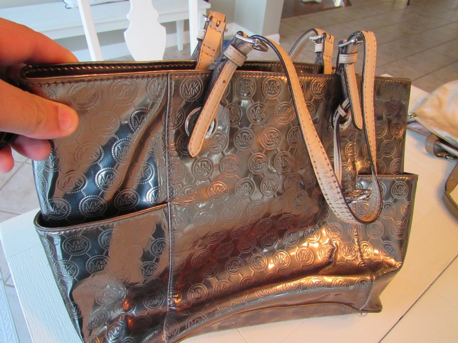 Authentic Michael Kors Purse - image 8
