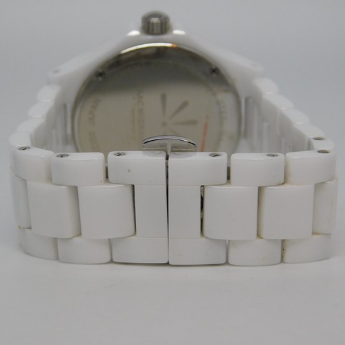 ISAAC MIZRAHI LIVE! IMZ352 Ceramic Quartz Women's Watch Sz. 6 1/4" New Battery - Picture 3 of 10