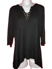 Simply Emma Women's 1X Black Grommet V-Neck Stretch Top