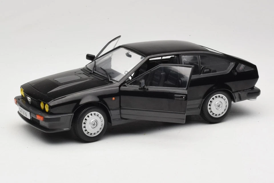 S1802302 Alfa Romeo GTV6 Black Solido 1:18 - Immagine 2 di 4
