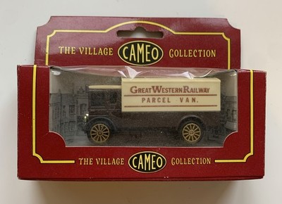 Corgi Village Cameo Collection Great Western Railway Parcel Van D753 AEC Cabover