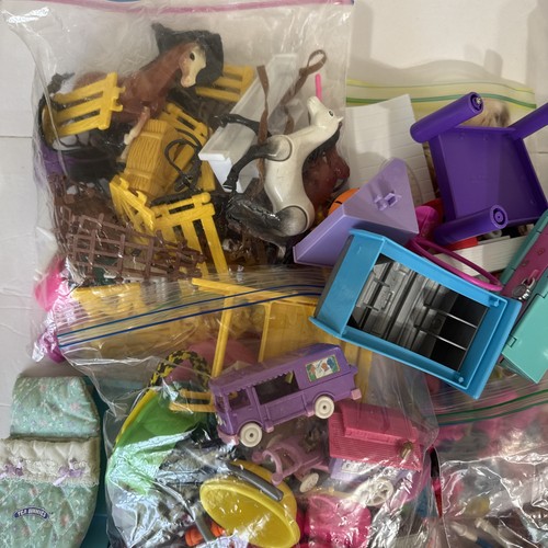 Huge Lot Of Vintage Doll Clothes And Accessories 90s Barbie And Others - Picture 2 of 24