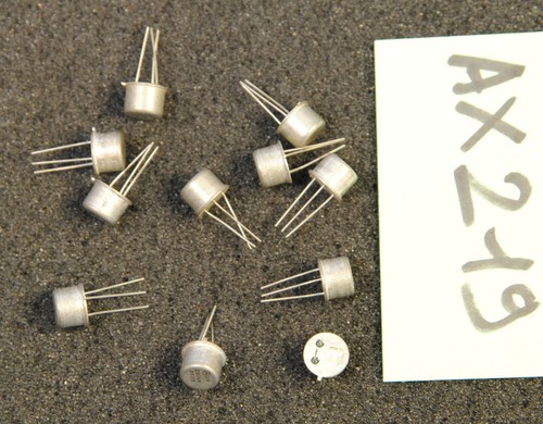 Qual è La Differenza Tra Transistor NPN E PNP - Foto 4