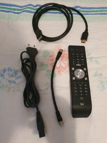 Vu Duo2 Twin SAT Receiver + 1 TB HDD - Bild 7 von 14