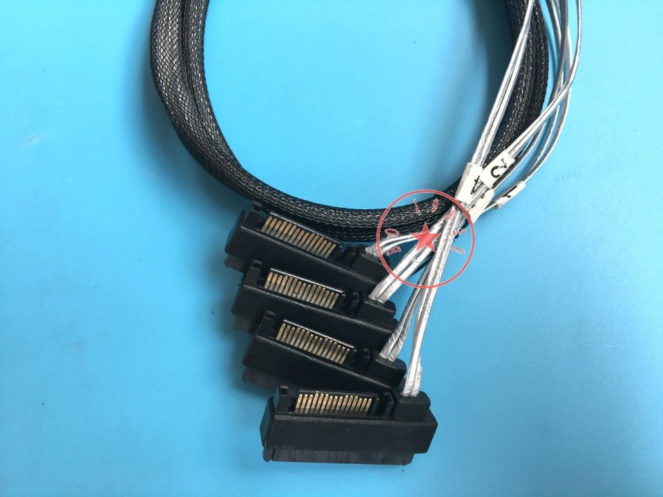 Accessorio Per Archiviazione Dati Cavo Mini SAS SFF-8087 Maschio-maschio – 1 Metro, Perfetto Per Collegamenti Interni Server O PC! Cavo Interno Mini Sas 8087 Maschio Maschio 1m 36 Pin - Foto 2