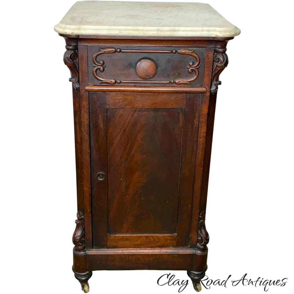 Antiguo pedestal de mesa de mesita de noche con tapa de mármol victoriano de caoba 1/2 Foto 2 de 4