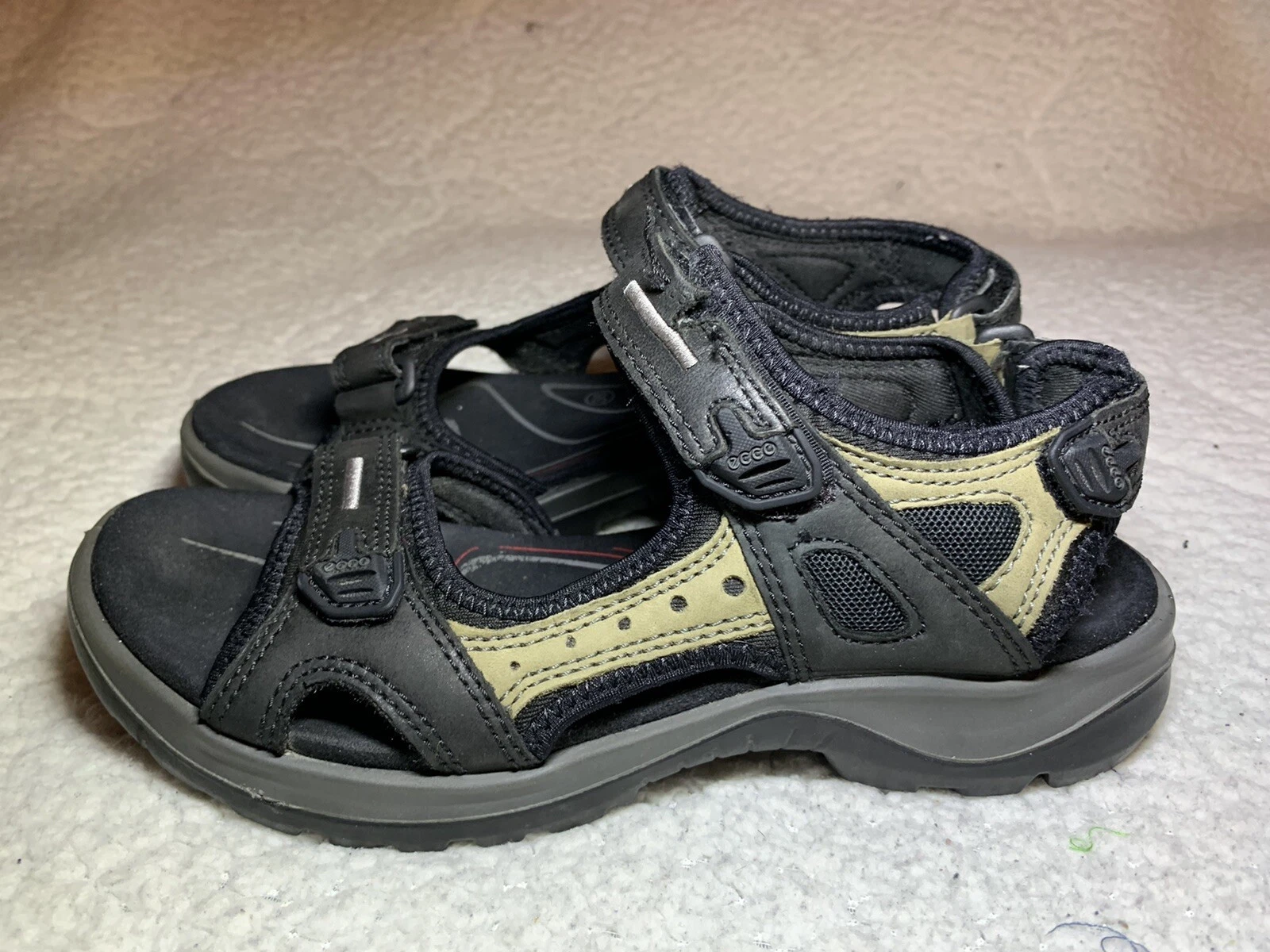 Sandali da donna ECCO Yucatan Offroad cinturino nero talpa marrone taglia 38 (US 7)