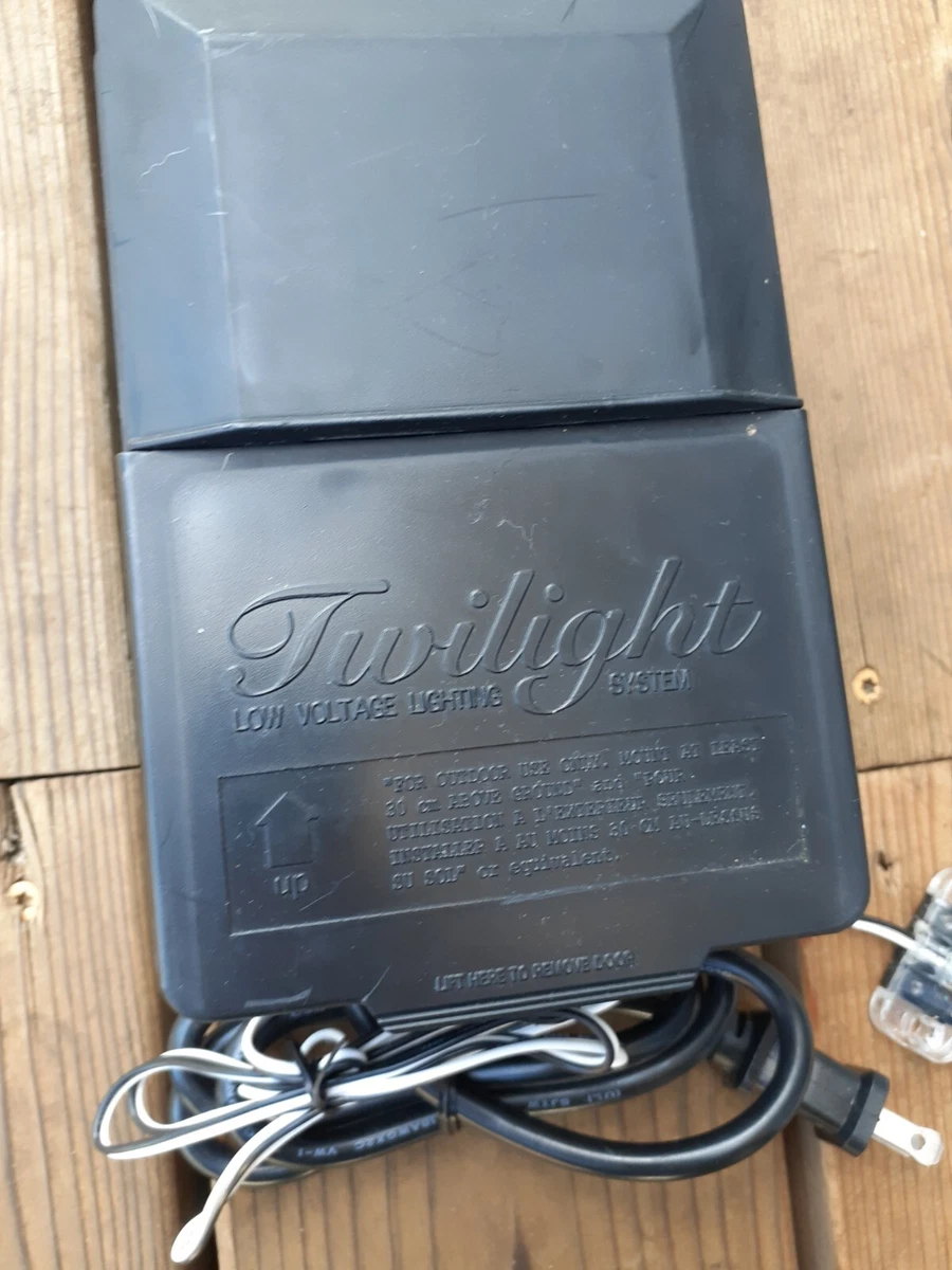 Twilight Low Voltage Outdoor Lighting System | Shelly Lighting