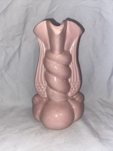 LOVELY Vintage NILOAK POTTERY Pastel Pink 6 3/4” VASE ~ Beautiful Condition !