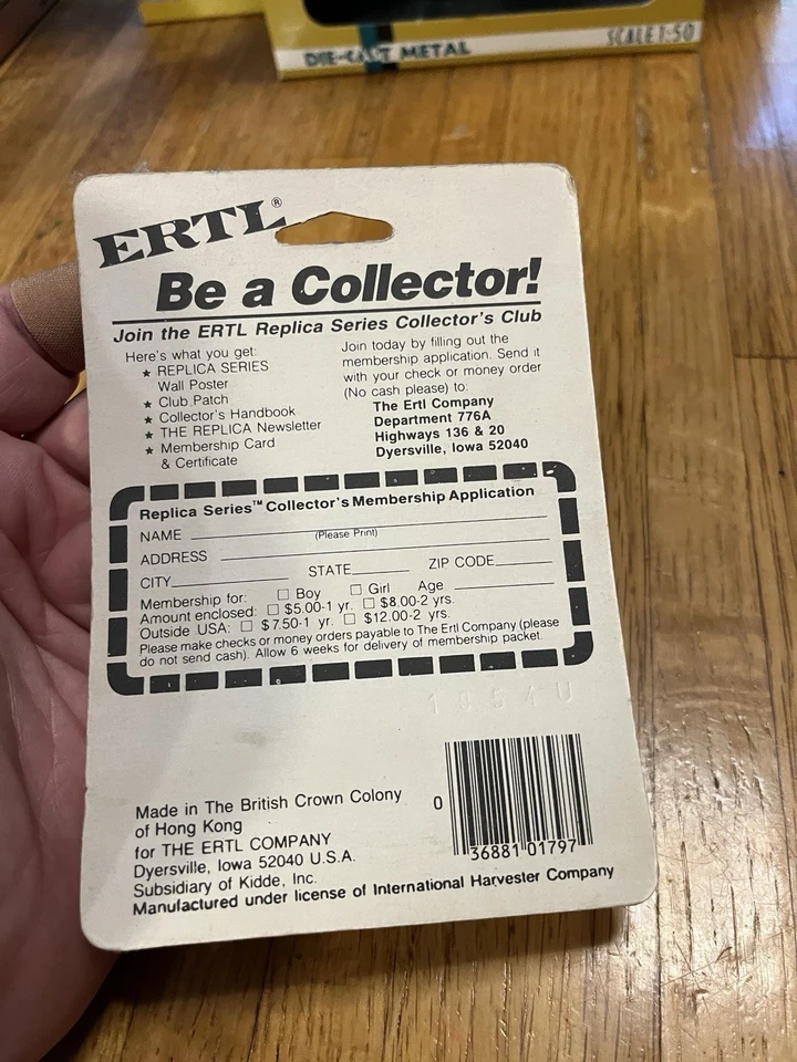 Tractor Ertl International 5088 1703 gris ruedas cosechadora bola redonda 1758 Foto 3 de 4