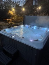 Hot Tub 7 person