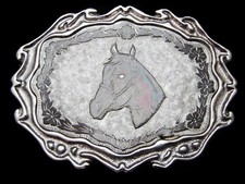 LB19168 VINTAGE 1970s WESTERN STYLE HORSE W/ FLORAL DECOR BELT BUCKLE