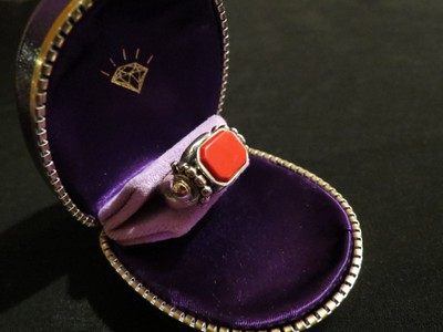 Vtg 925 STERLING SILVER Signed Size 7 Red Stone Weight 8.8 GMS